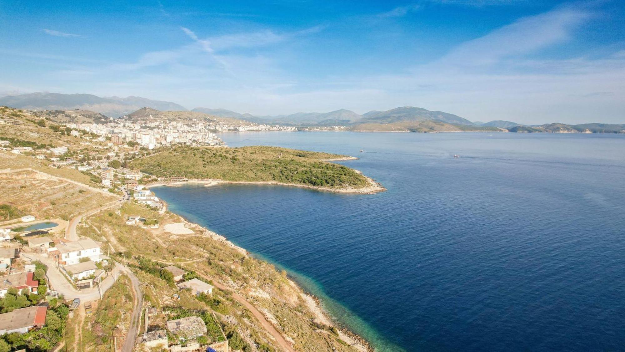 Vila Shakaj Sarandë エクステリア 写真