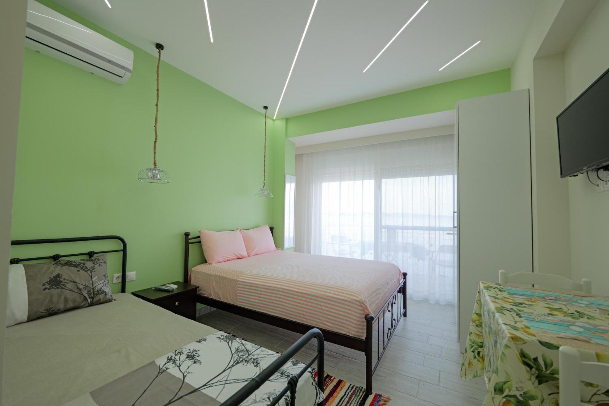 Vila Shakaj Sarandë エクステリア 写真